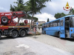 Autobus nella voragine