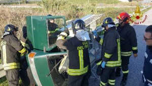 incidente-stradale-in-localita-passo-vecchio-crotone-feriti-coppia-di-anziani4