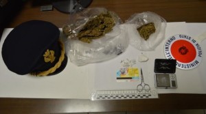 Arrestato spacciatore 28enne crotonese, trovato in possesso di una busta all’interno marijuana e della cocaina