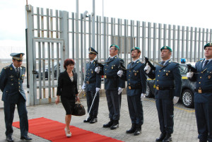 Il Prefetto di Crotone visita il Comando Provinciale della Guardia di Finanza (1)