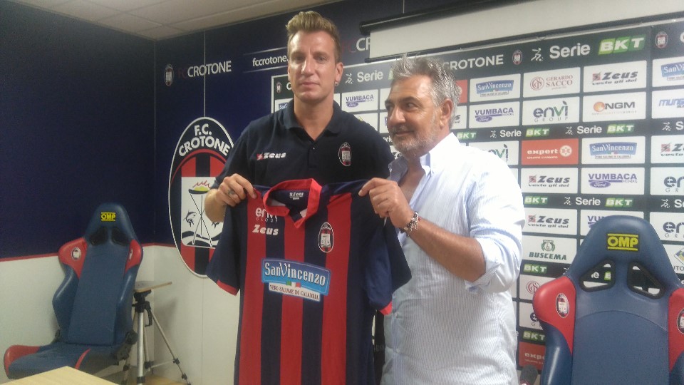 Serie Bkt Crotone Cosenza Pareggio Giusto Con Leggera Supremazia Dei