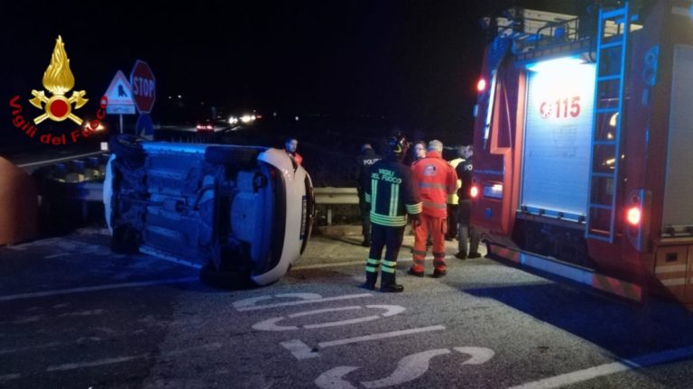 Incidente Stradale Sulla SS106 Nei Pressi Dei Fratelli Bandiera: Perde ...